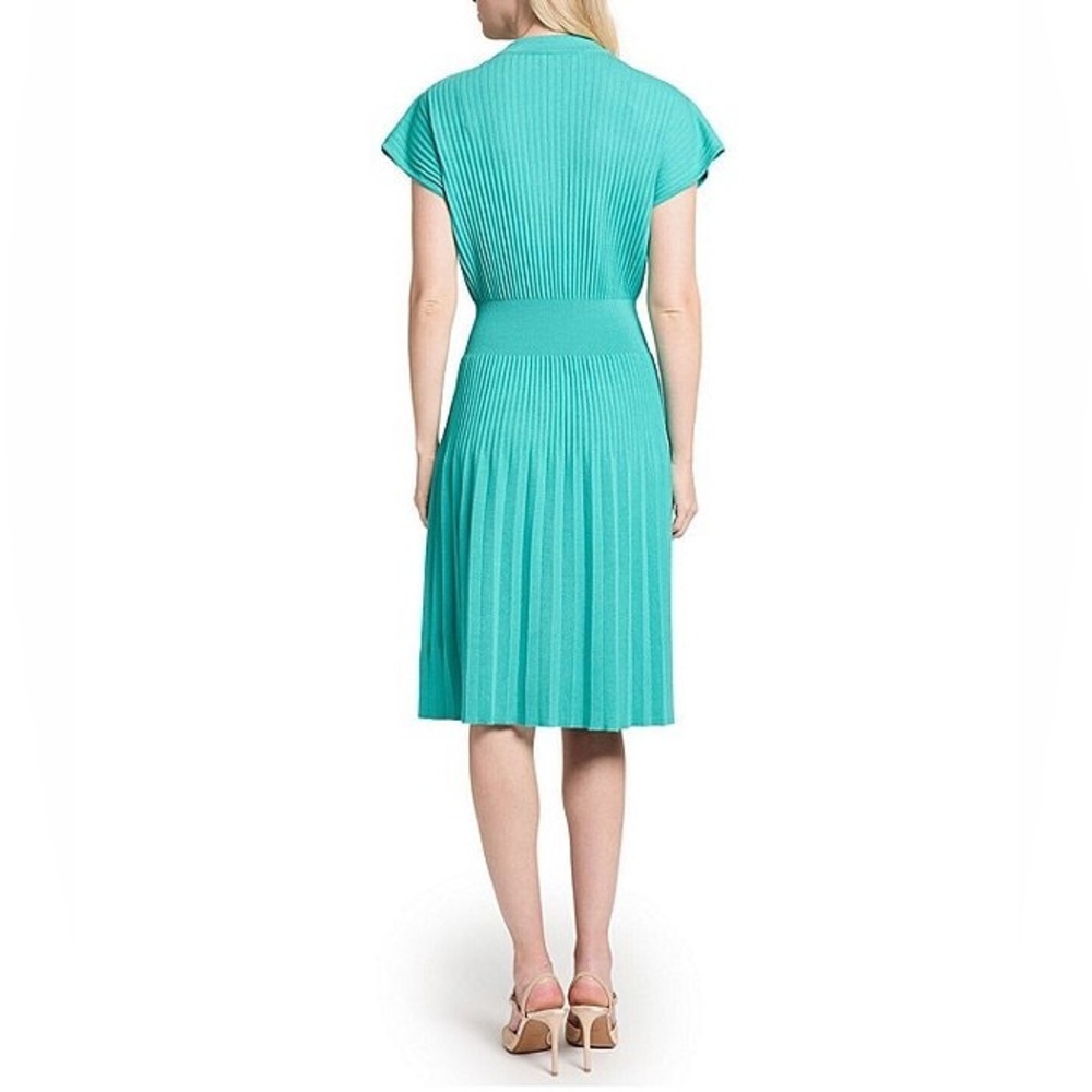 NWT Ming Wang Tanya Foster Ribbed Knit V-Neck Fit and Flare Dress - Picture 2 of 4